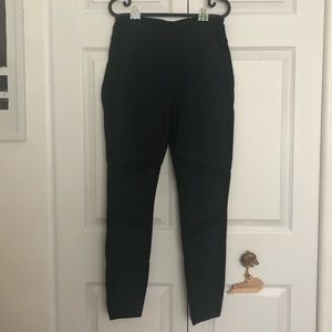 Athleta • Black/Navy Blue Leggings